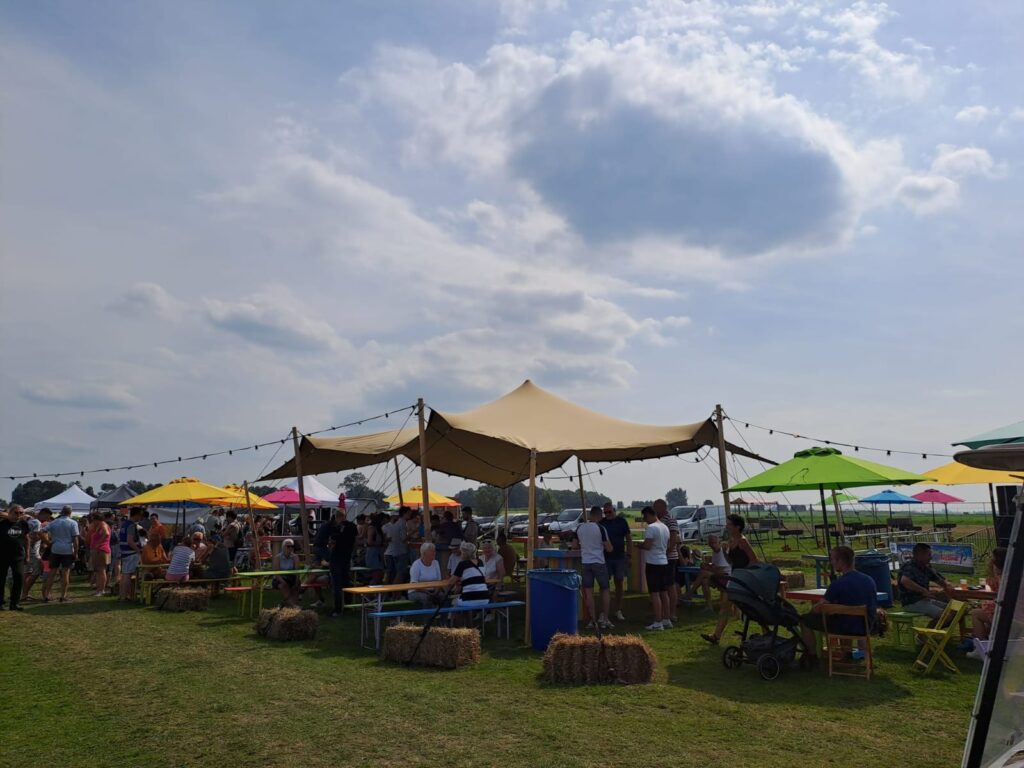 Stretchtent 10 x 7,5 meter van Witteman Tent Verhuur
